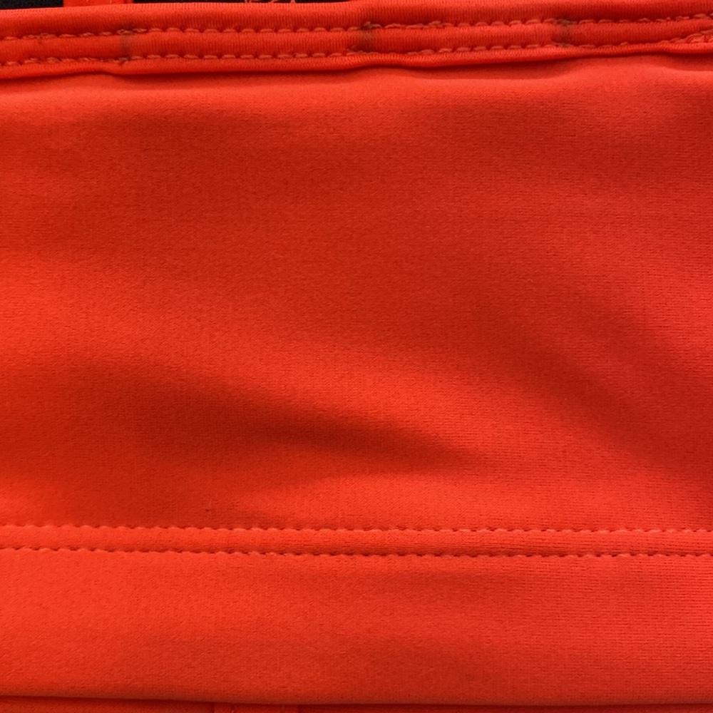 Onzie Yoga Bound Bra Top. Poppy red. 
BNWT - Picture 10 of 11
